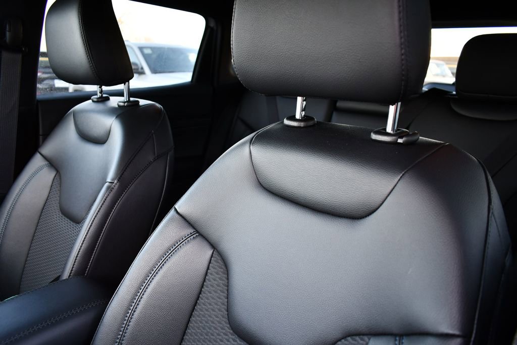 New 2026 Jeep Compass Latitude image 12