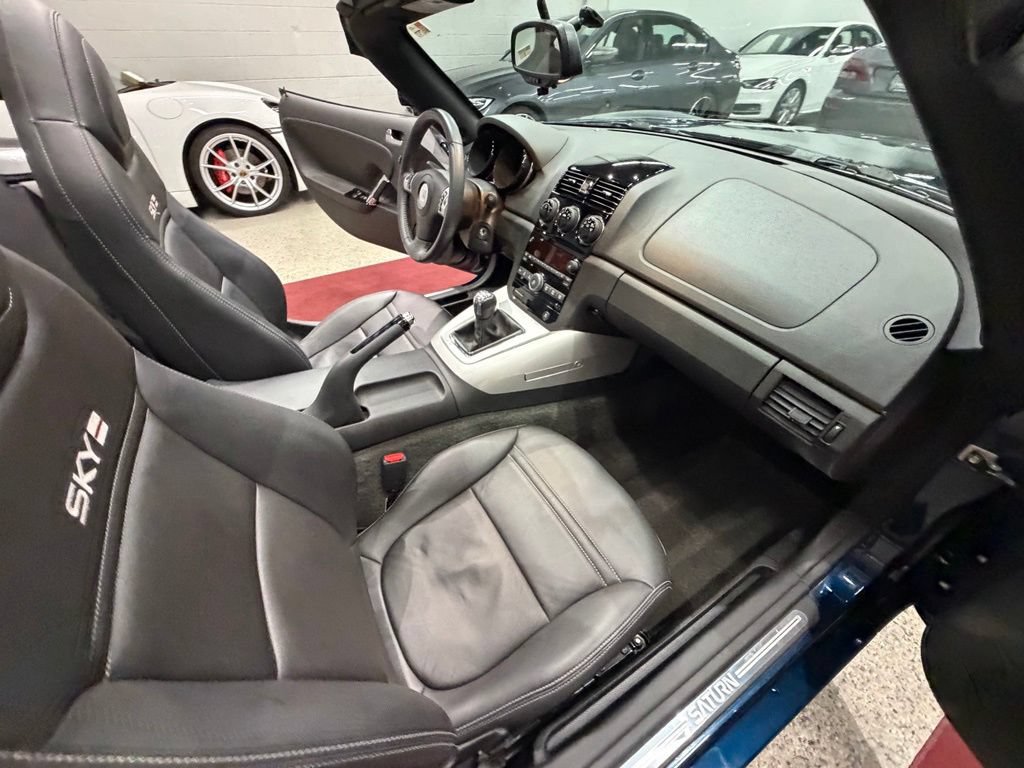 Used 2007 Saturn Sky Red Line RWD image 29