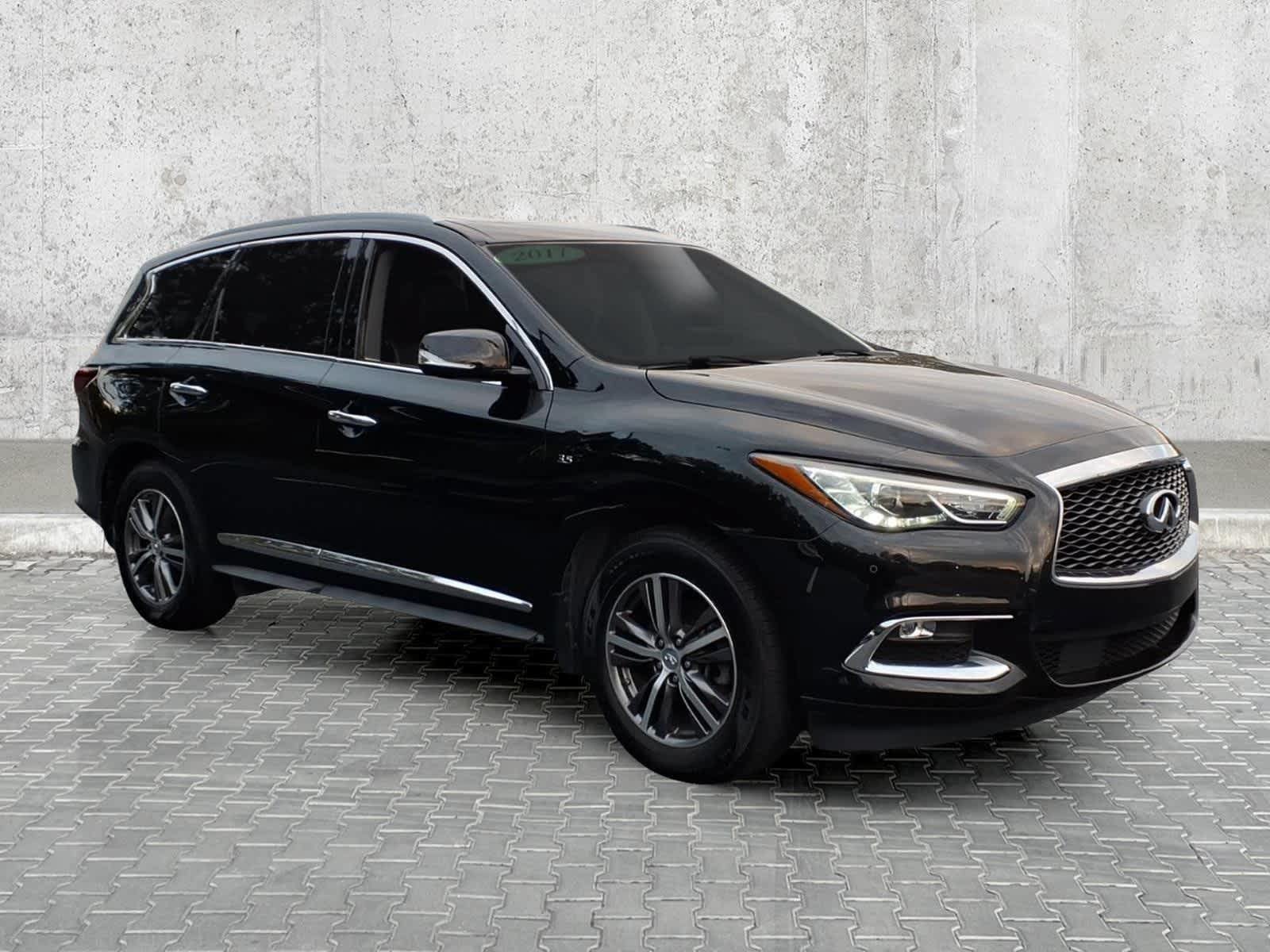 Used 2017 INFINITI QX60 Luxe w/ Premium Plus Package AWD/4WD image 2