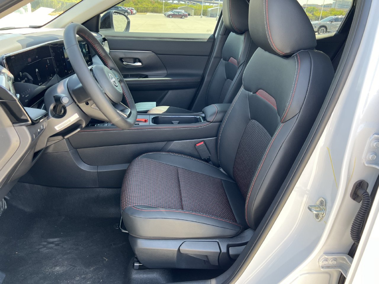 New 2027 Nissan Kicks SR FWD image 5