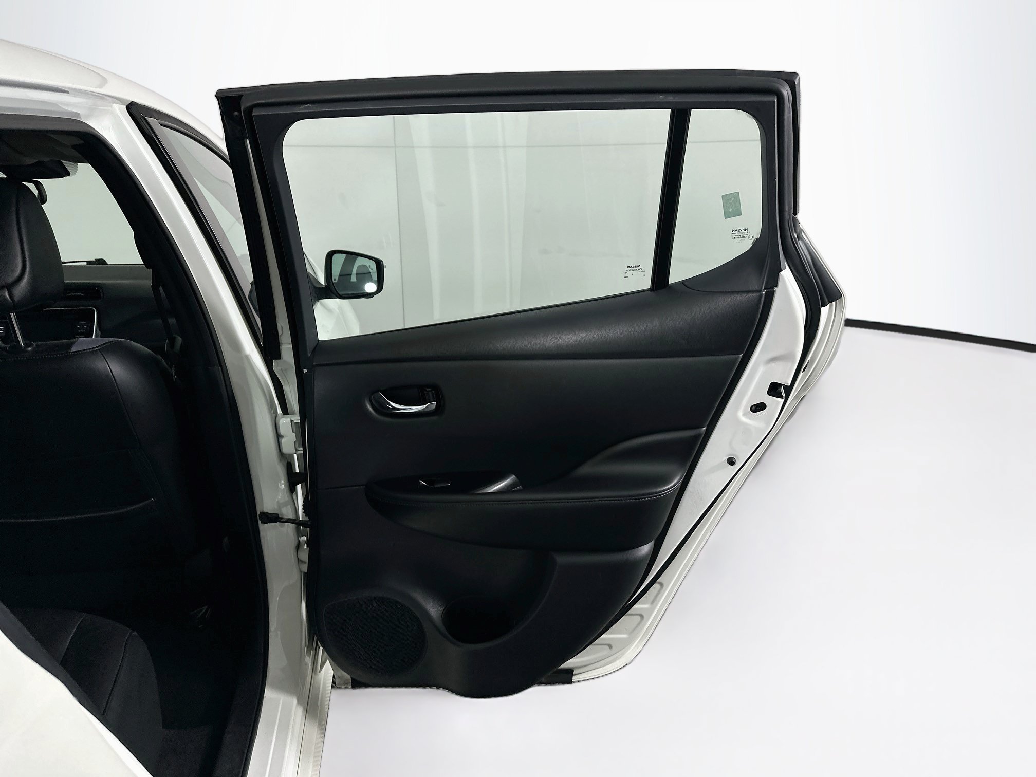 Used 2019 Nissan Leaf SL w/ SL Technology Package FWD image 30