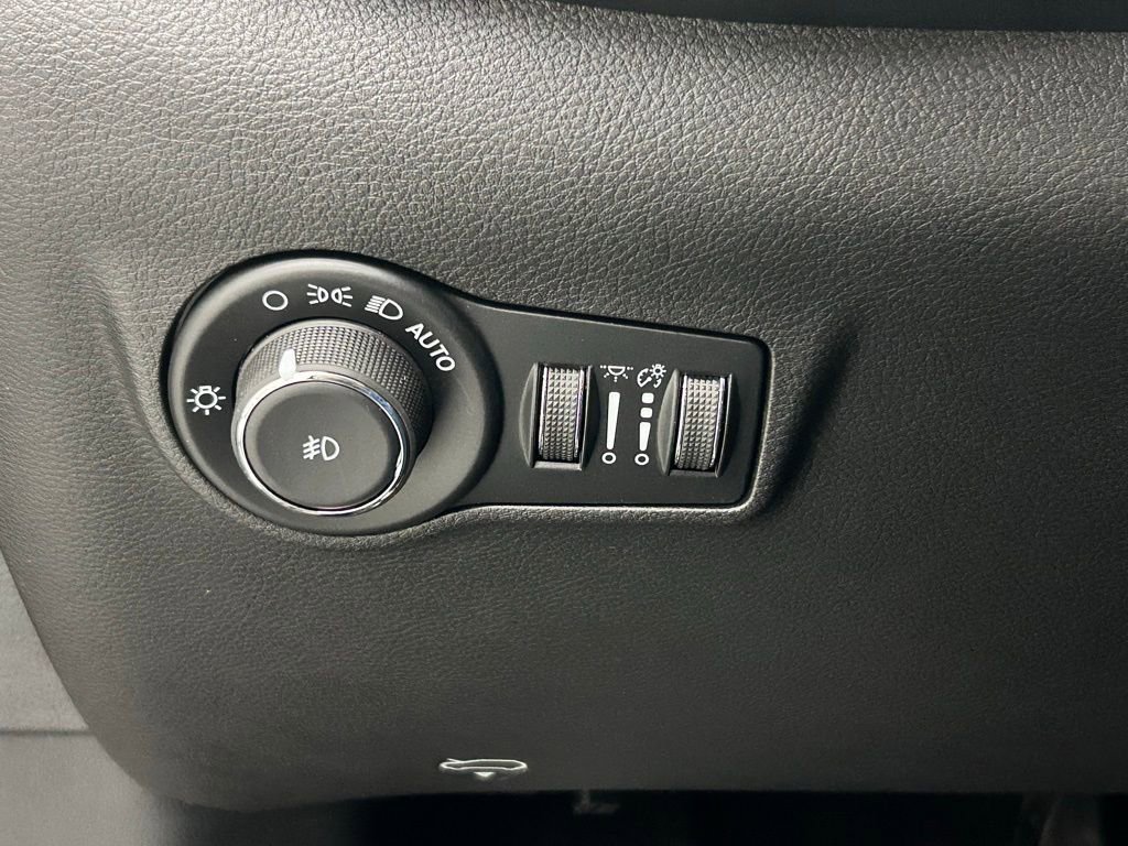 New 2026 Jeep Compass Latitude AWD/4WD image 19