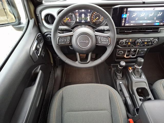 Used 2025 Jeep Gladiator Sport image 13