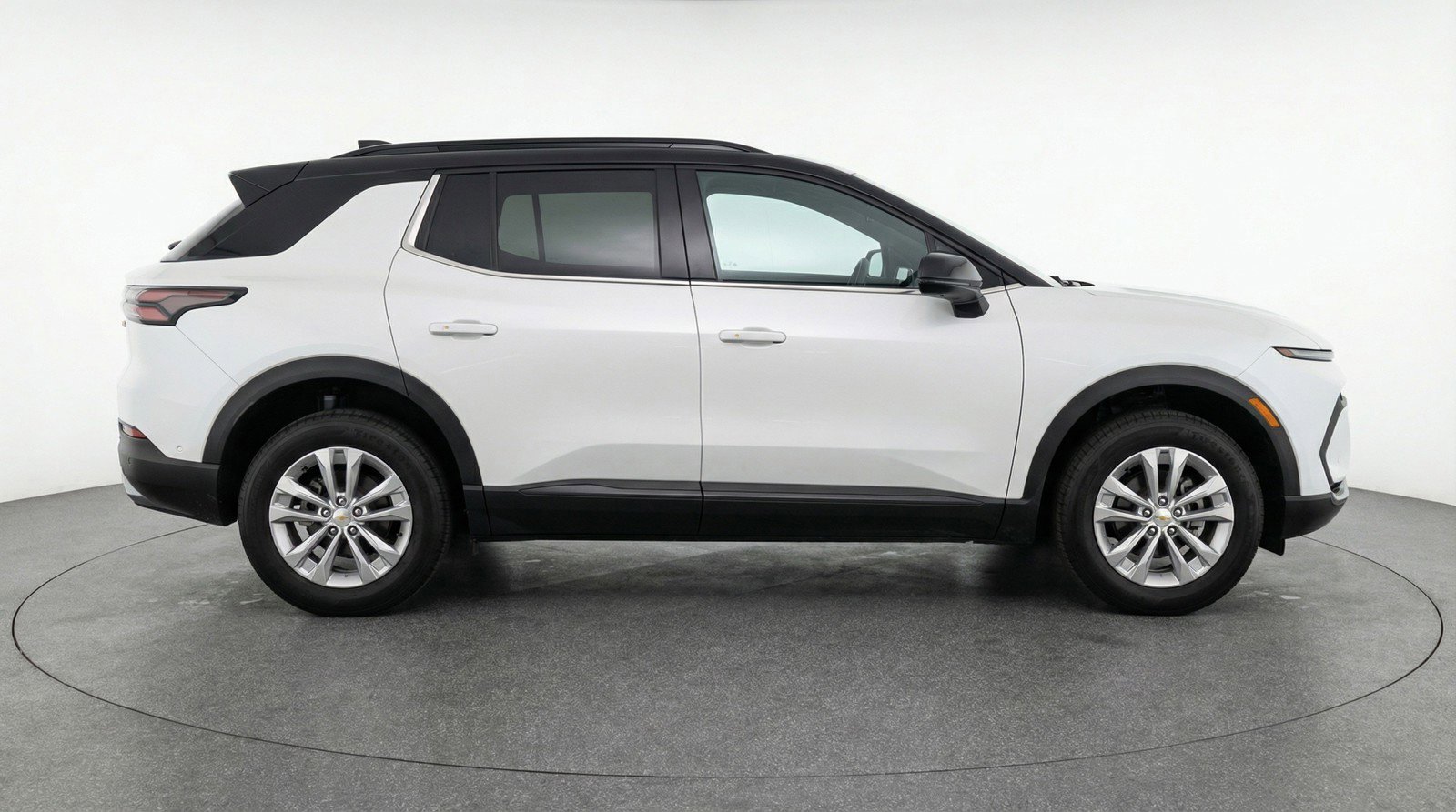 Used 2025 Chevrolet Equinox LT image 11