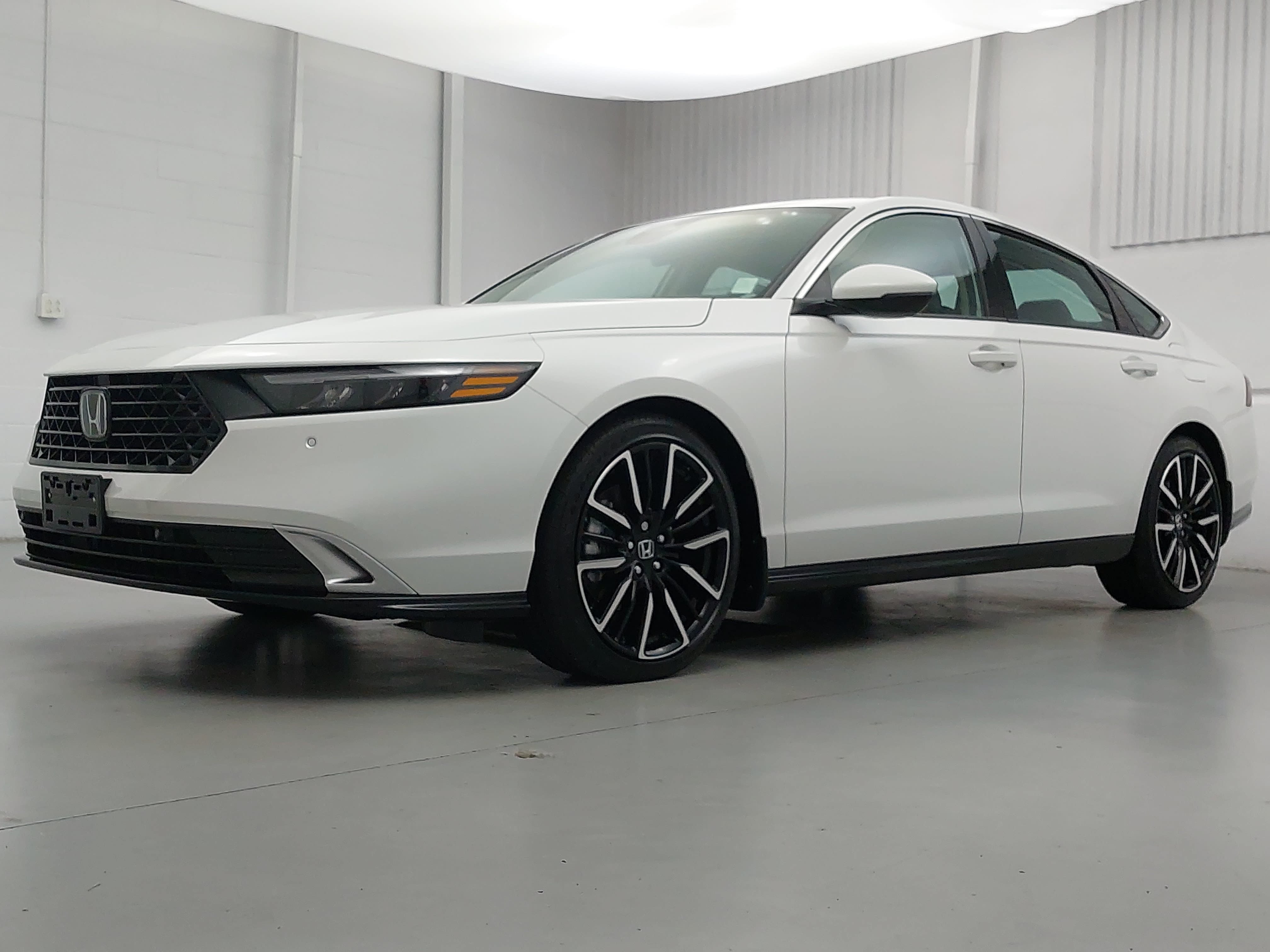 Used 2026 Honda Accord Touring image 1