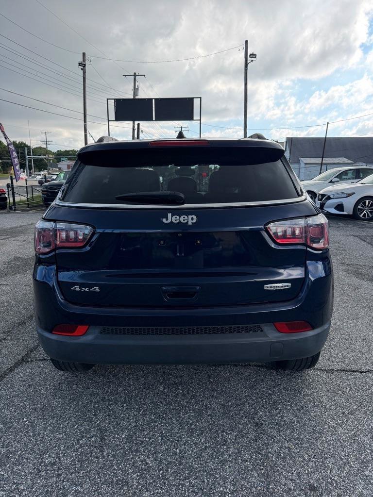 Used 2018 Jeep Compass Latitude w/ Popular Equipment Group AWD/4WD image 8