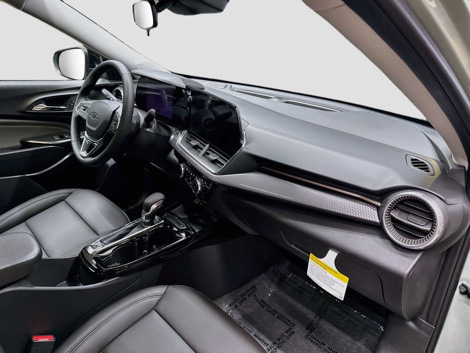 New 2026 Chevrolet Trax ACTIV w/ Sunroof Package FWD image 32