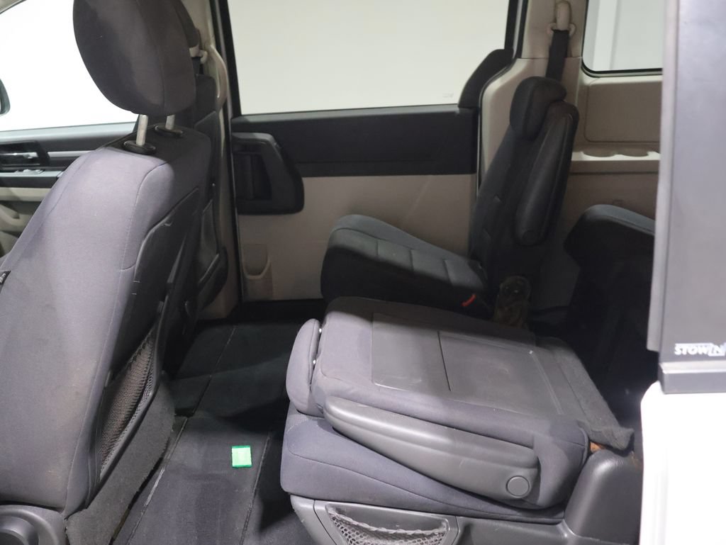 Used 2009 Dodge Grand Caravan SE w/ Climate Group FWD image 9