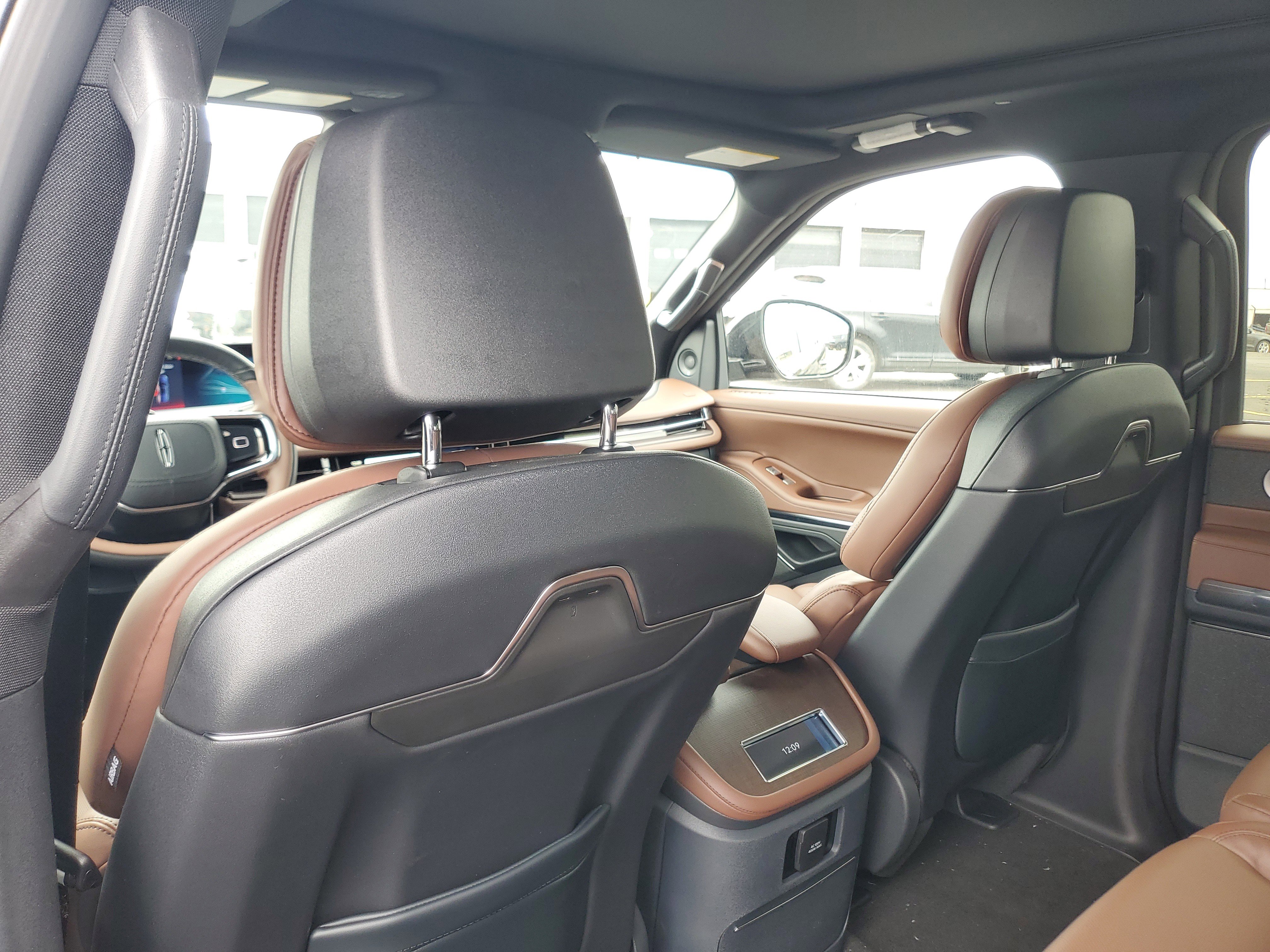 New 2026 Lincoln Navigator Reserve AWD/4WD image 28