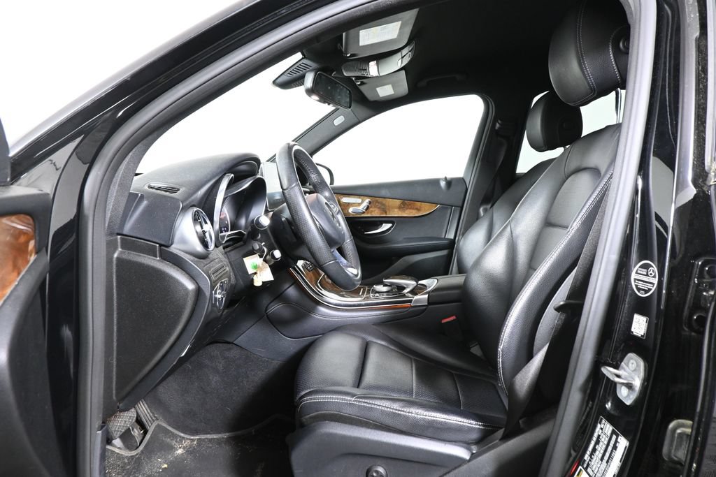 Certified 2017 Mercedes-Benz GLC 300 4MATIC image 3