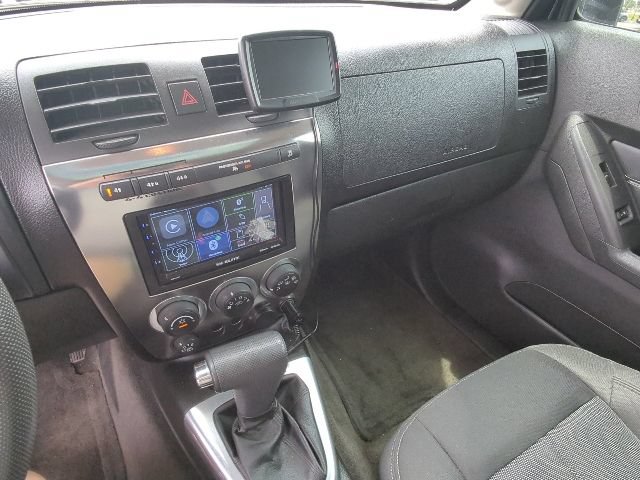 Used 2009 HUMMER H3 w/ Chrome Appearance Package AWD/4WD image 16