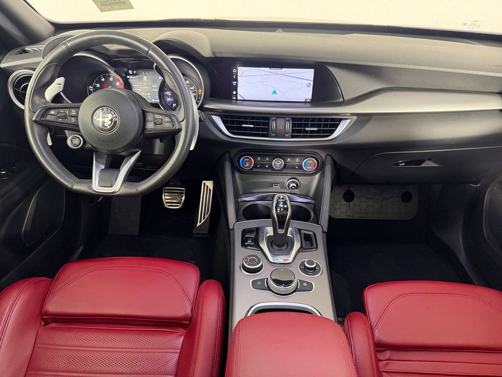 Used 2023 Alfa Romeo Stelvio Veloce AWD/4WD image 13