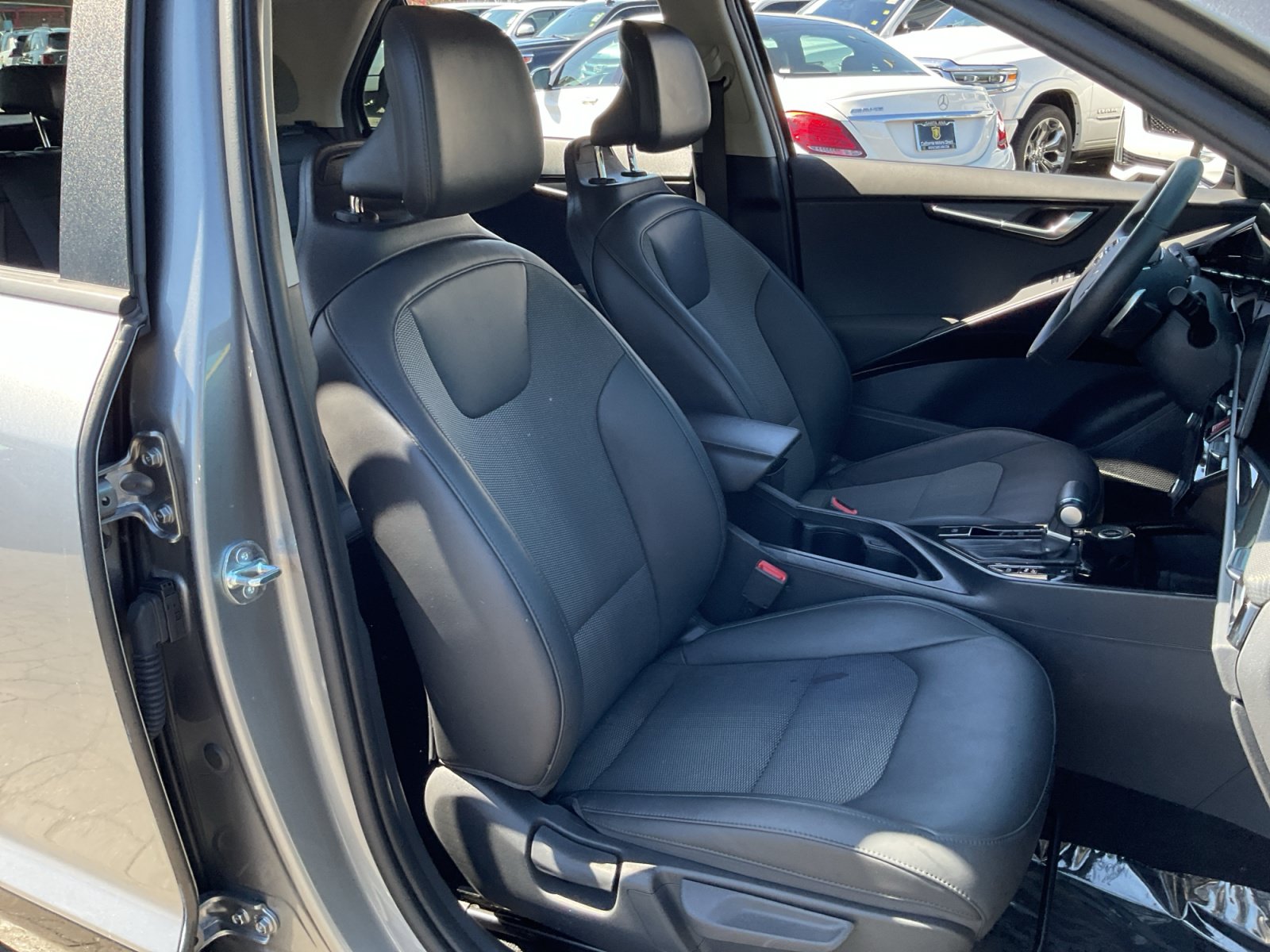 Used 2025 Kia Niro EX Touring FWD image 21