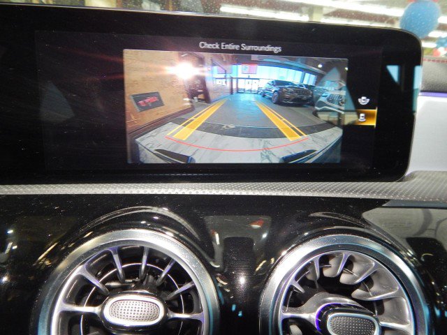 Used 2023 Mercedes-Benz CLA 250 4MATIC image 31