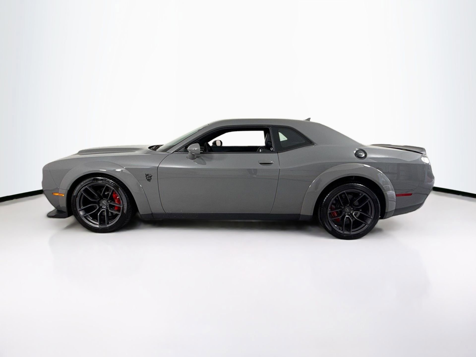 Used 2018 Dodge Challenger SRT Demon RWD image 4