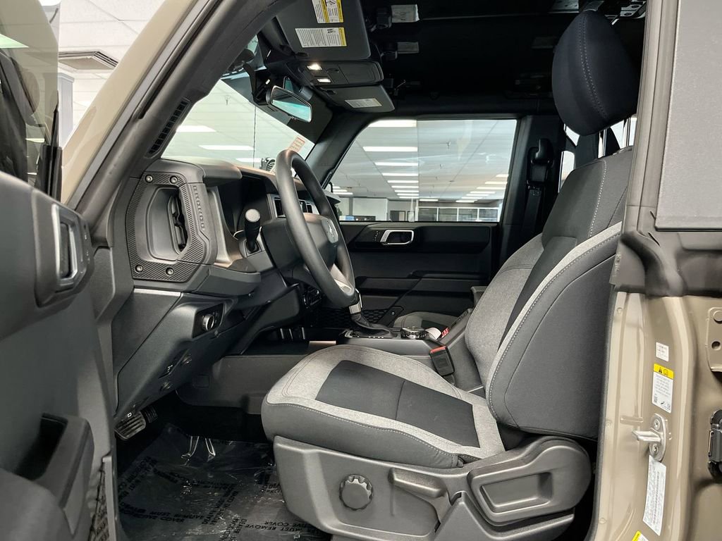 New 2025 Ford Bronco 4-Door AWD/4WD image 14