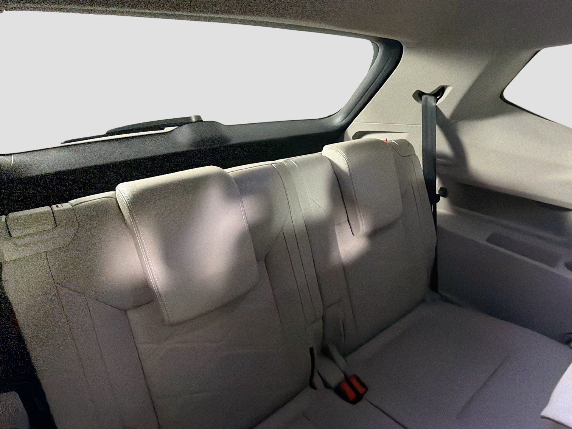 Certified 2024 Volkswagen Atlas SE FWD image 25