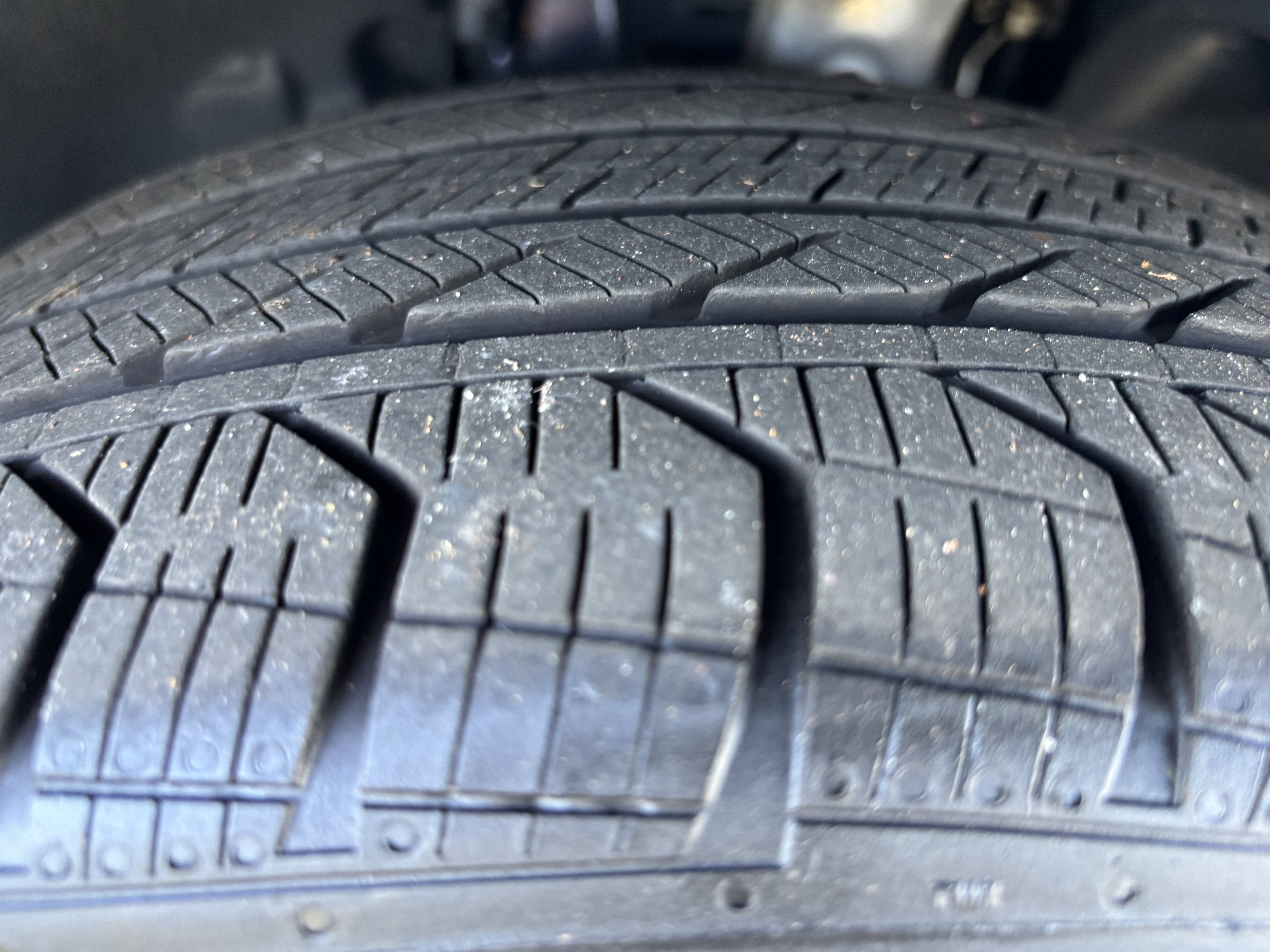 Used 2025 BMW 530i xDrive w/ Premium Package AWD/4WD image 12