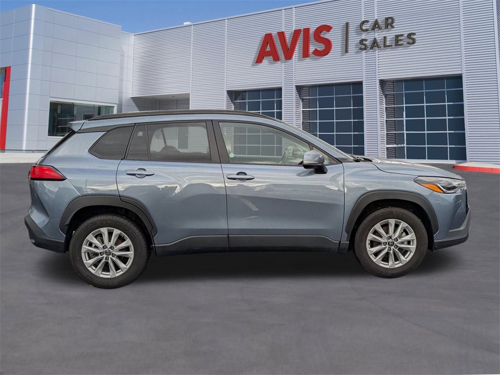 Used 2024 Toyota Corolla Cross LE image 7