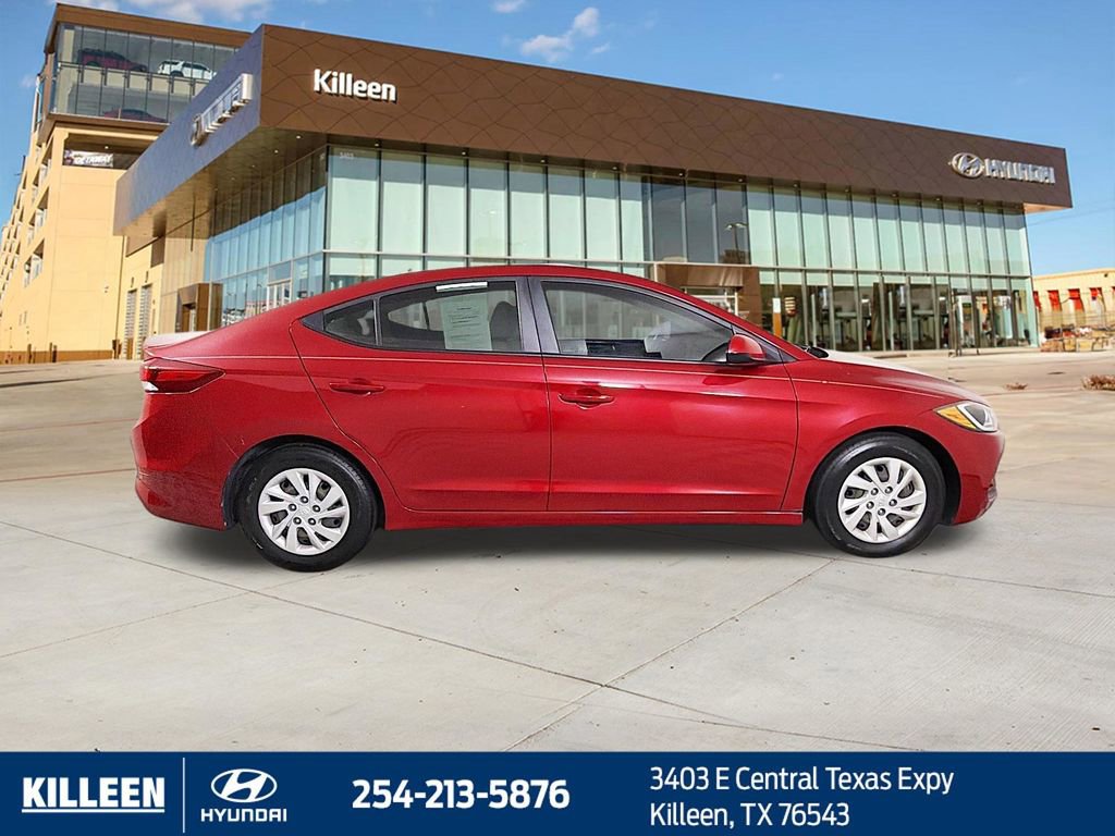 Used 2018 Hyundai Elantra SE w/ Cargo Package FWD image 9