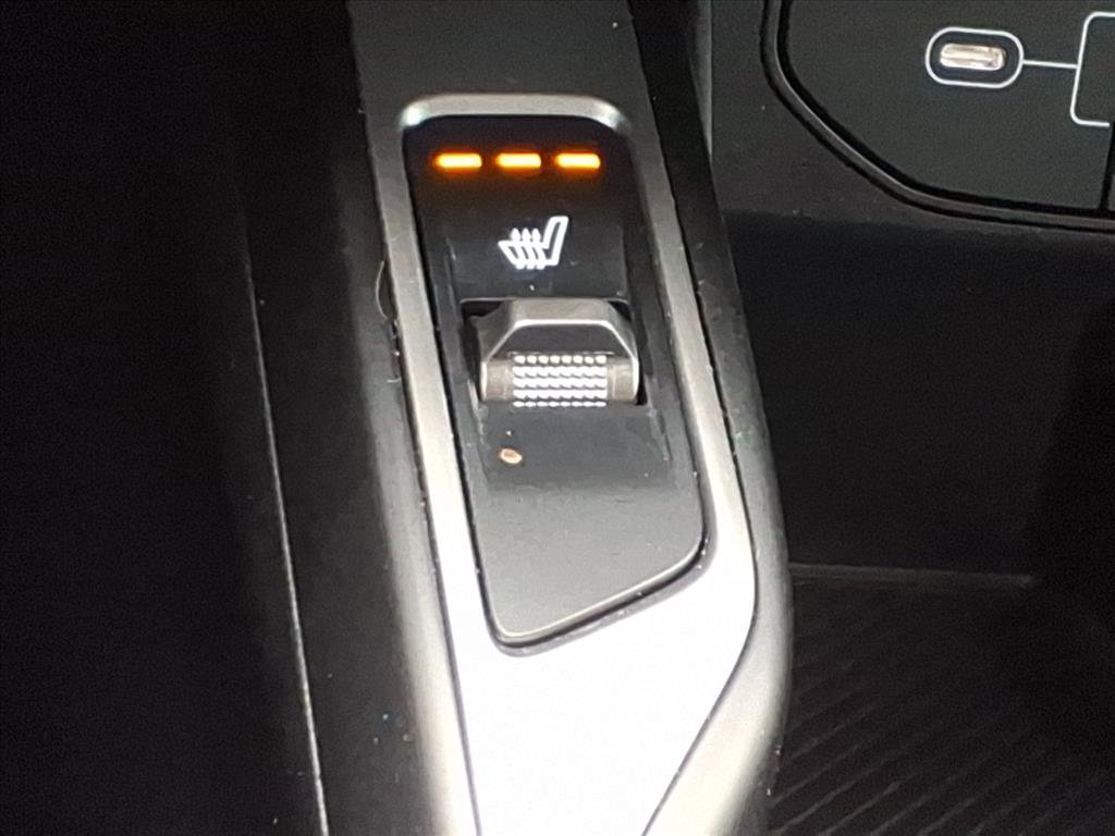 Used 2025 Kia Sorento EX w/ Panoramic Sunroof Package image 12