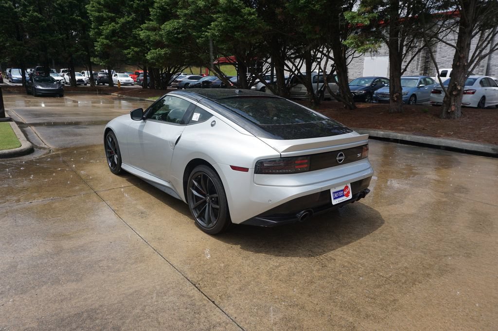 Used 2025 Nissan Z Performance w/ Floor Mat Package RWD image 16