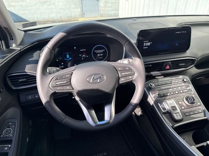 Used 2023 Hyundai Santa Fe Limited AWD/4WD image 17