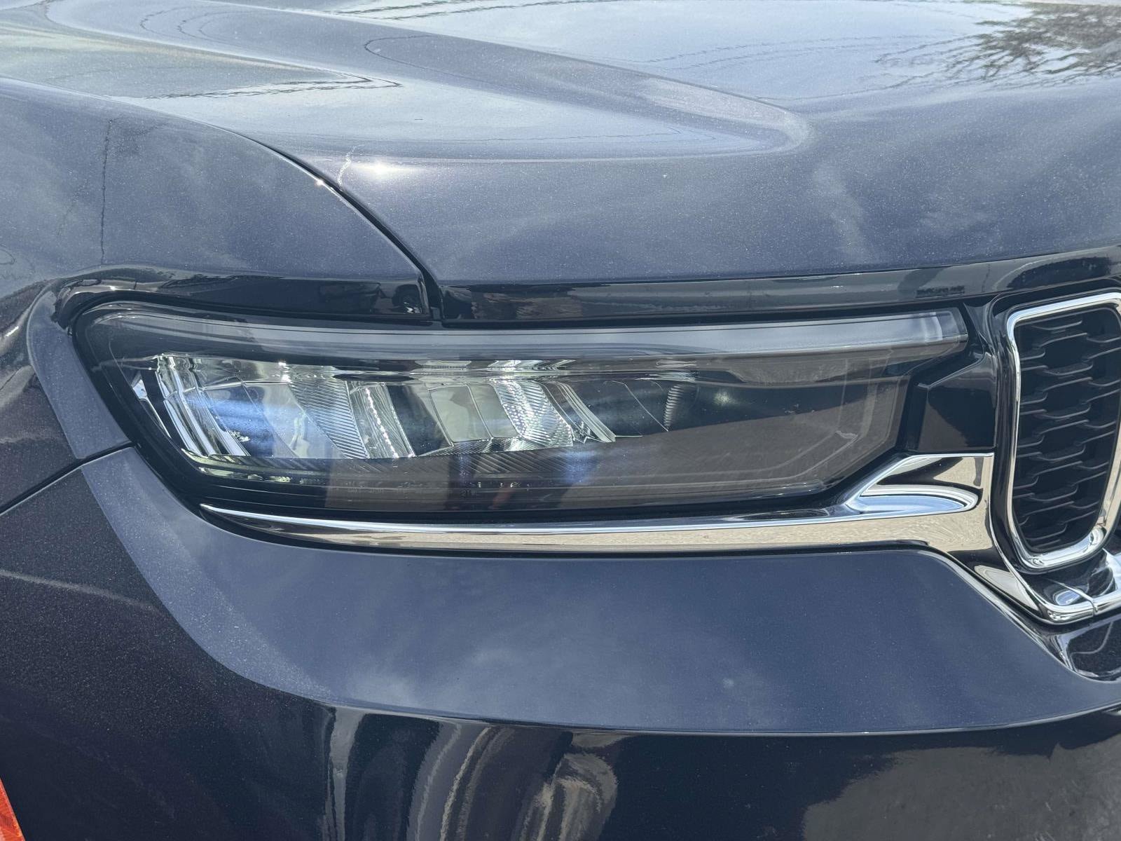 Certified 2024 Jeep Grand Cherokee Limited AWD/4WD image 10
