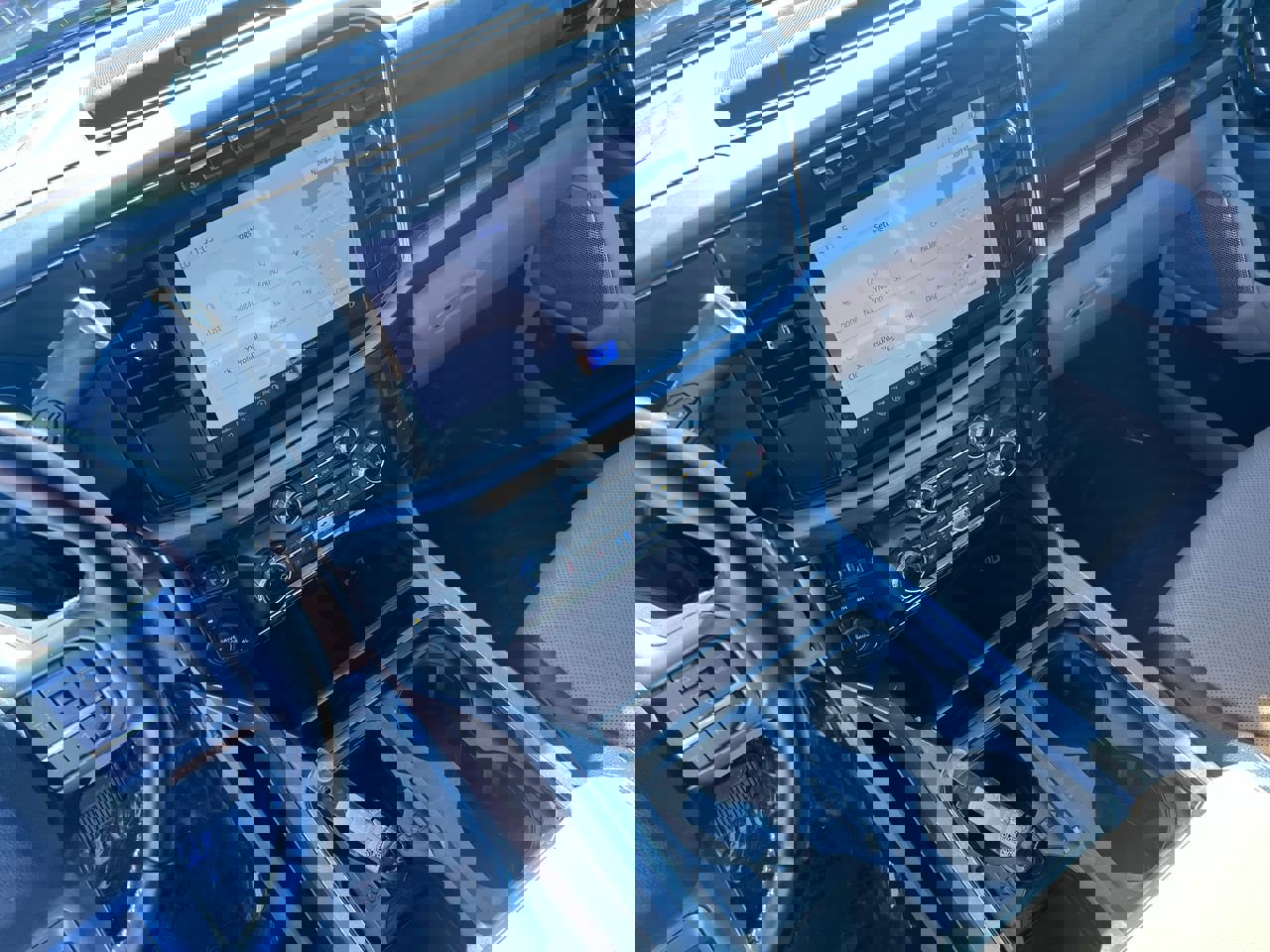 Used 2023 Ford F350 Lariat image 23