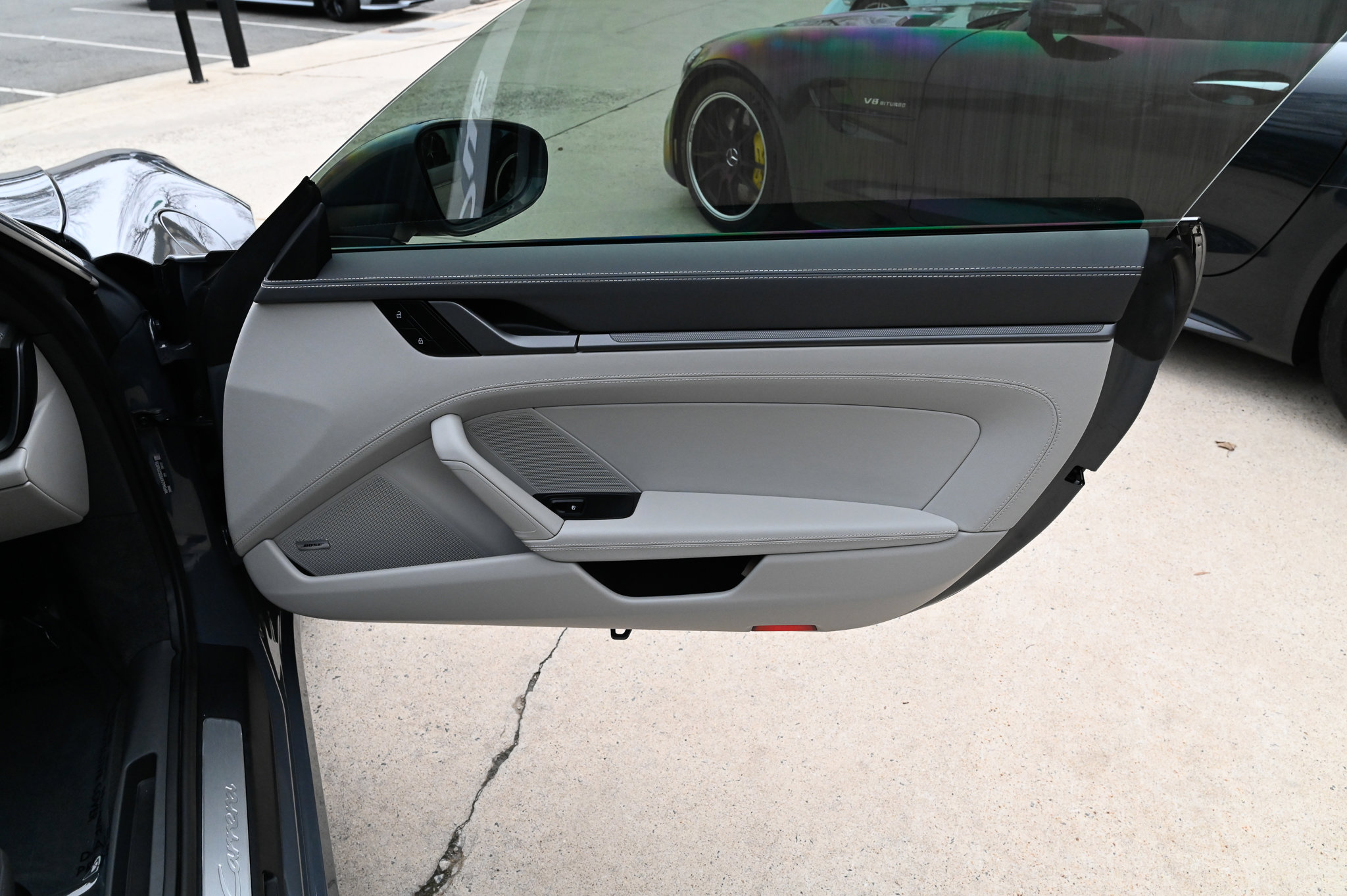 Used 2025 Porsche 911 Carrera image 43