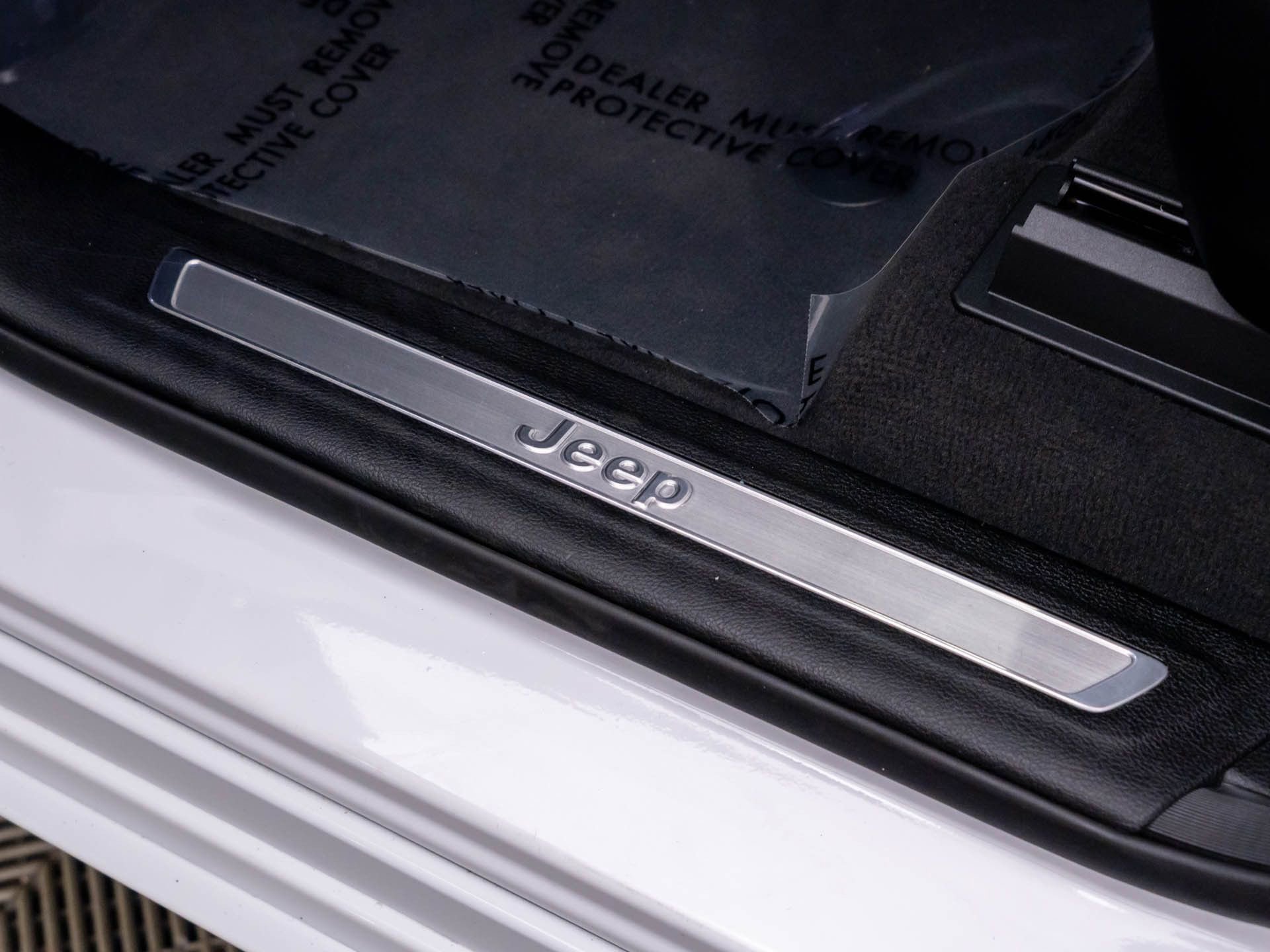 Used 2023 Jeep Grand Cherokee Overland image 17