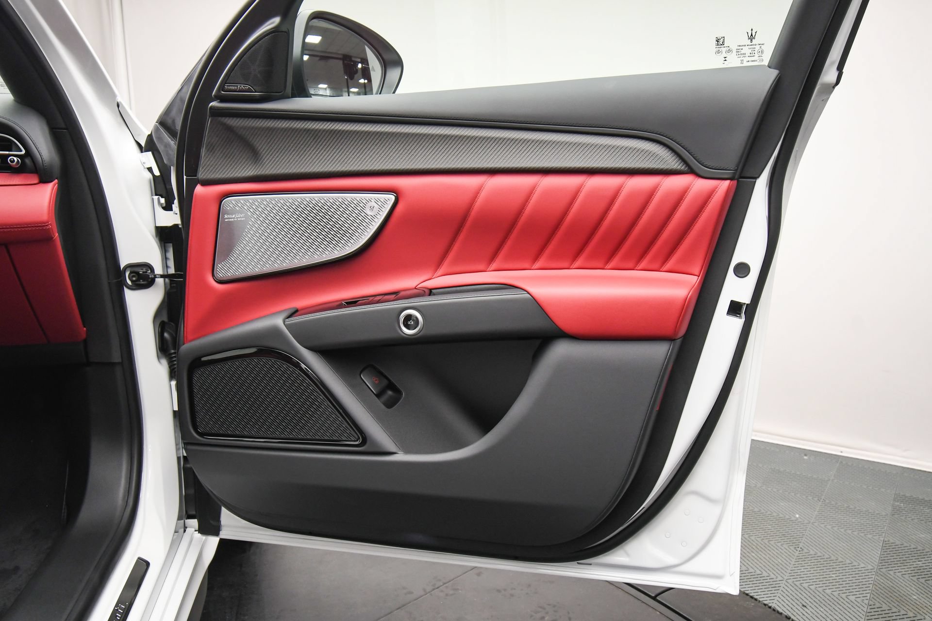 Used 2025 Maserati Grecale Modena AWD/4WD image 45