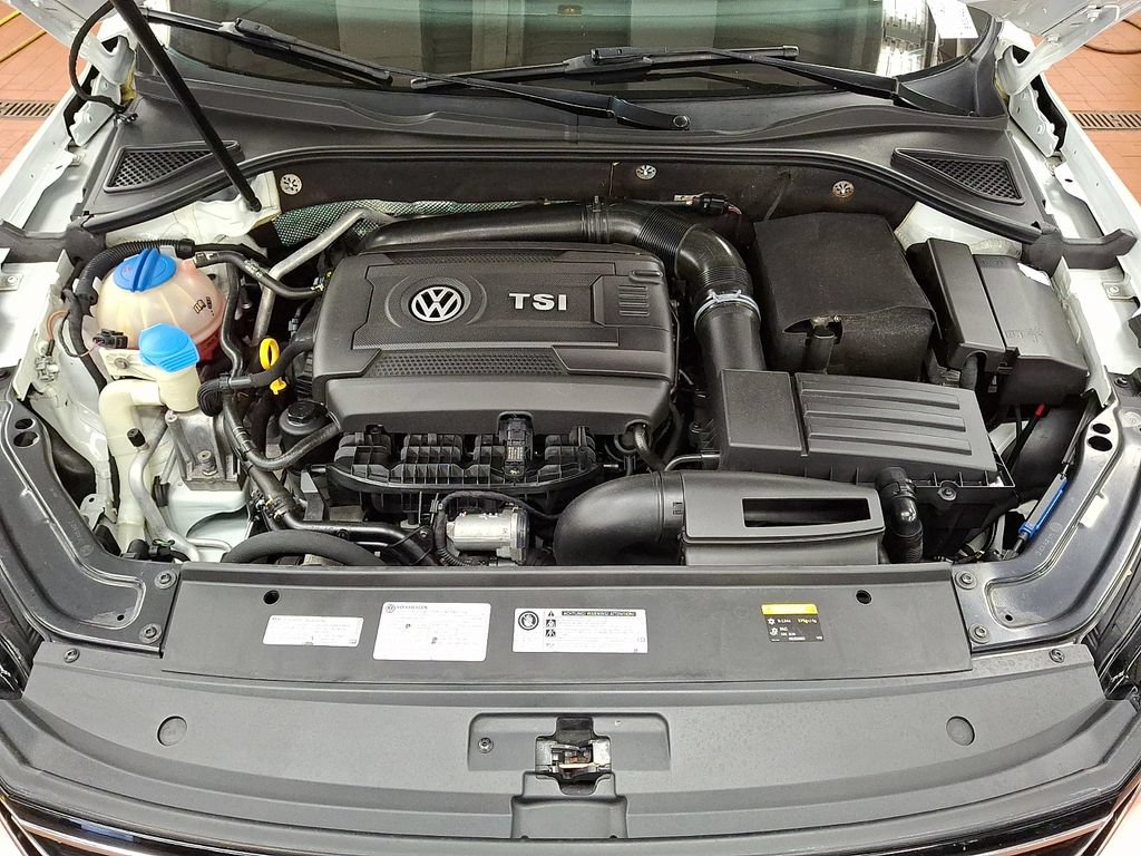 Used 2017 Volkswagen Passat 1.8T R-Line FWD image 25