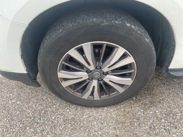 Used 2019 Nissan Pathfinder SV AWD/4WD image 9