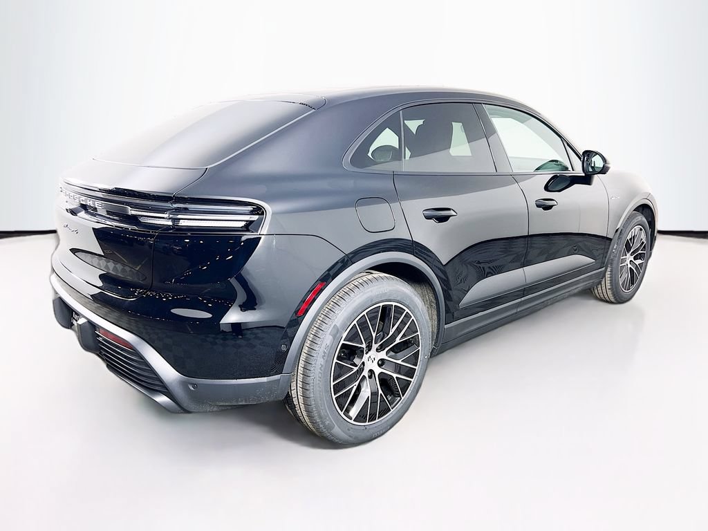 New 2026 Porsche Macan 4 Electric AWD/4WD image 9