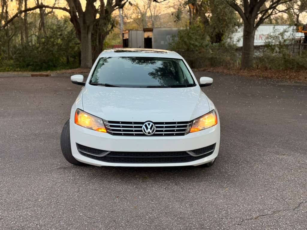 Used 2013 Volkswagen Passat TDI SE FWD image 2