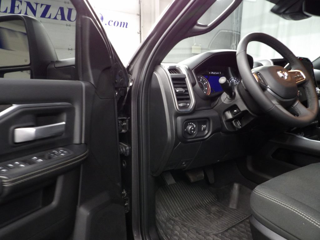 Used 2025 RAM 2500 Big Horn AWD/4WD image 58