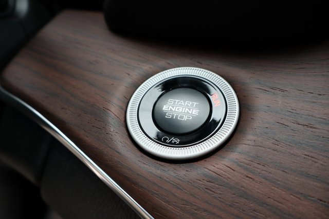 New 2025 Jeep Grand Cherokee Summit w/ Obsidian Package image 18