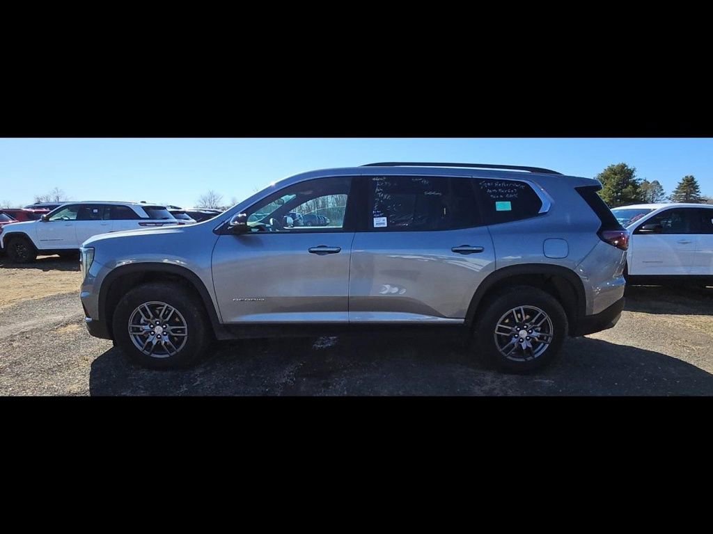 Used 2025 GMC Acadia Elevation image 7