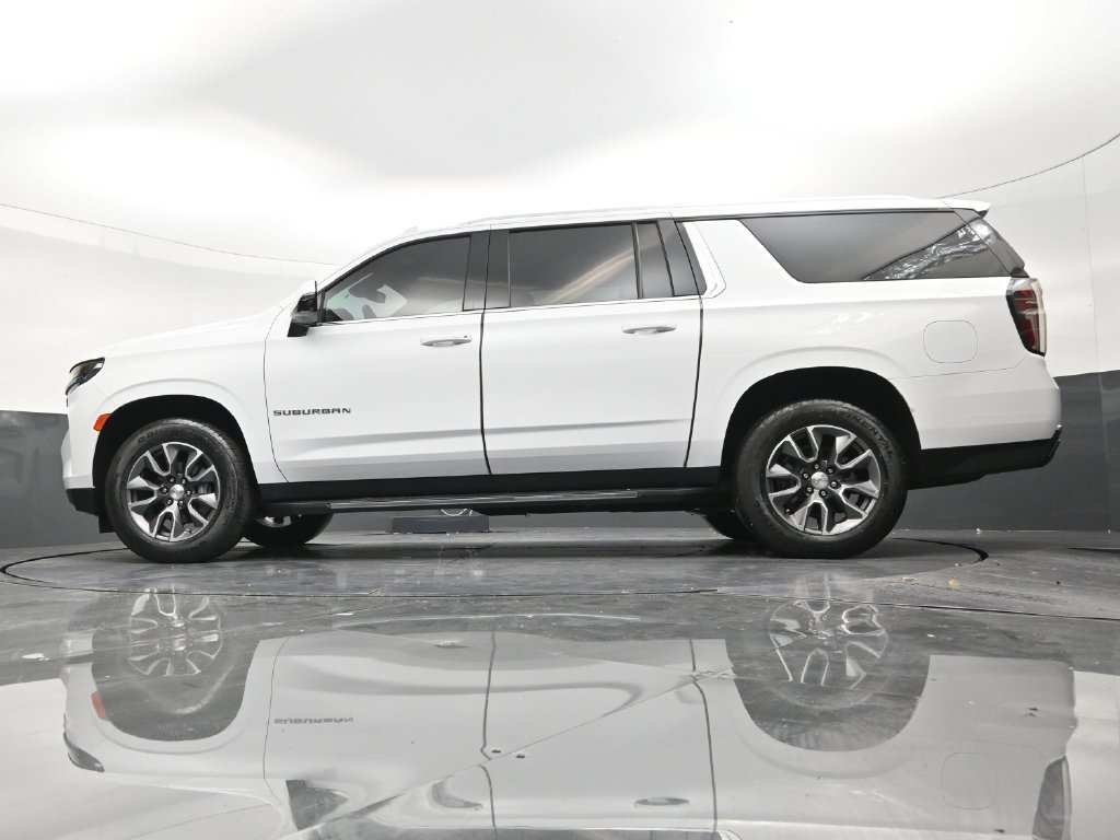 Used 2023 Chevrolet Suburban LT w/ LT Signature Package RWD image 21