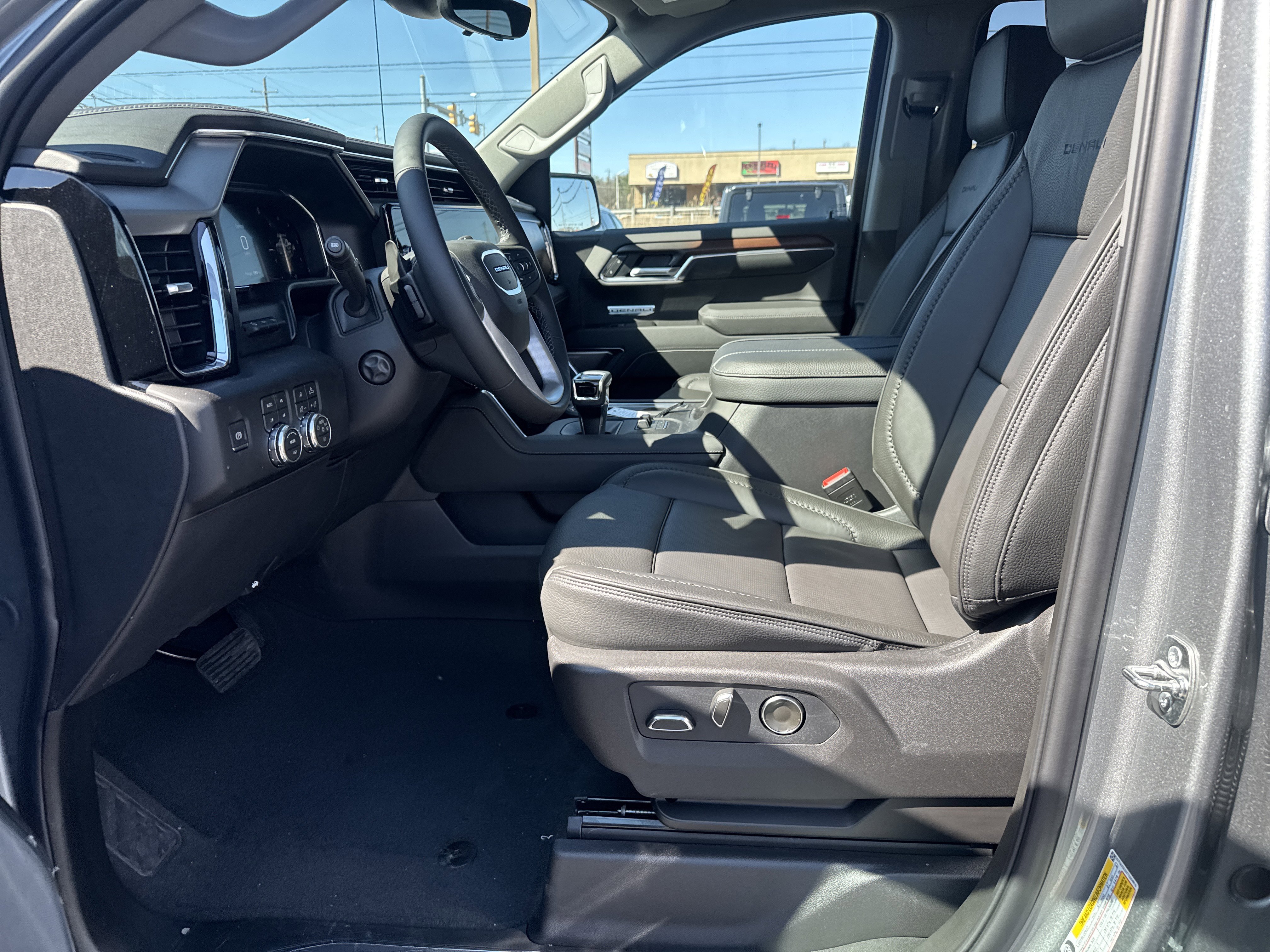 New 2026 GMC Sierra 1500 Denali w/ Denali Reserve Package image 12