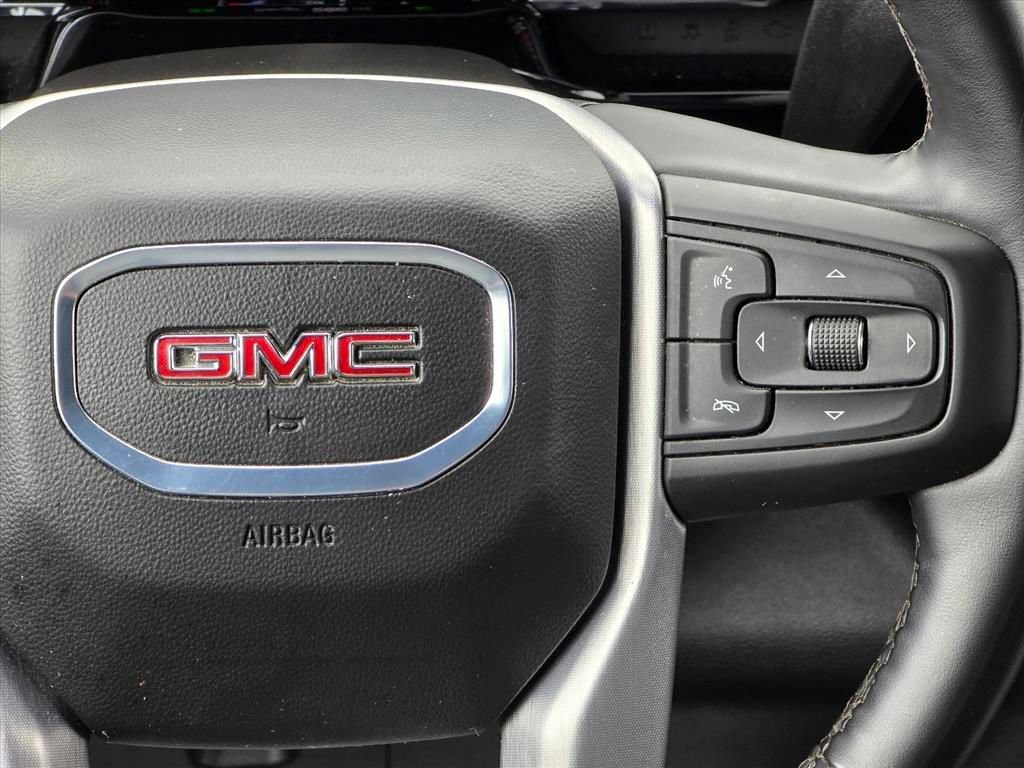Used 2025 GMC Sierra 1500 SLT AWD/4WD image 16