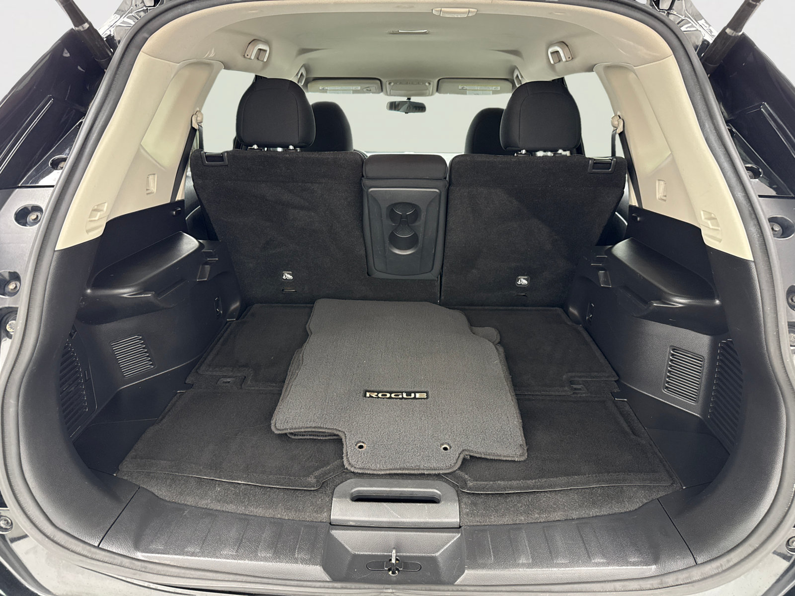 Used 2018 Nissan Rogue SV AWD/4WD image 44