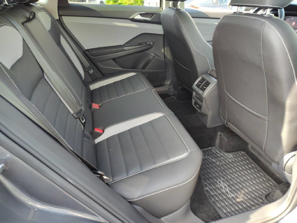 Certified 2024 Volkswagen Taos SEL AWD/4WD image 25