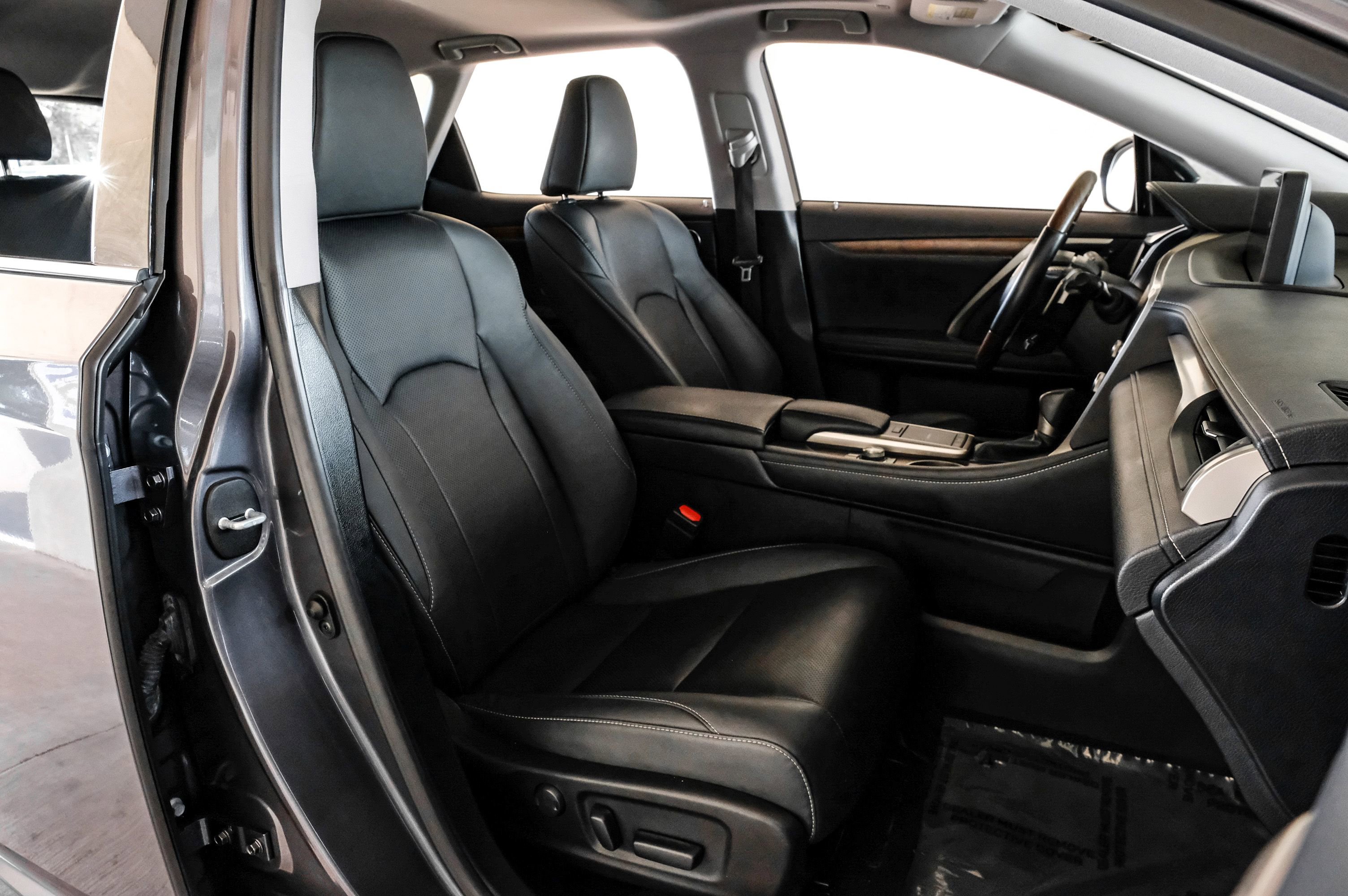 Used 2022 Lexus RX 350L FWD w/ Premium Package image 35