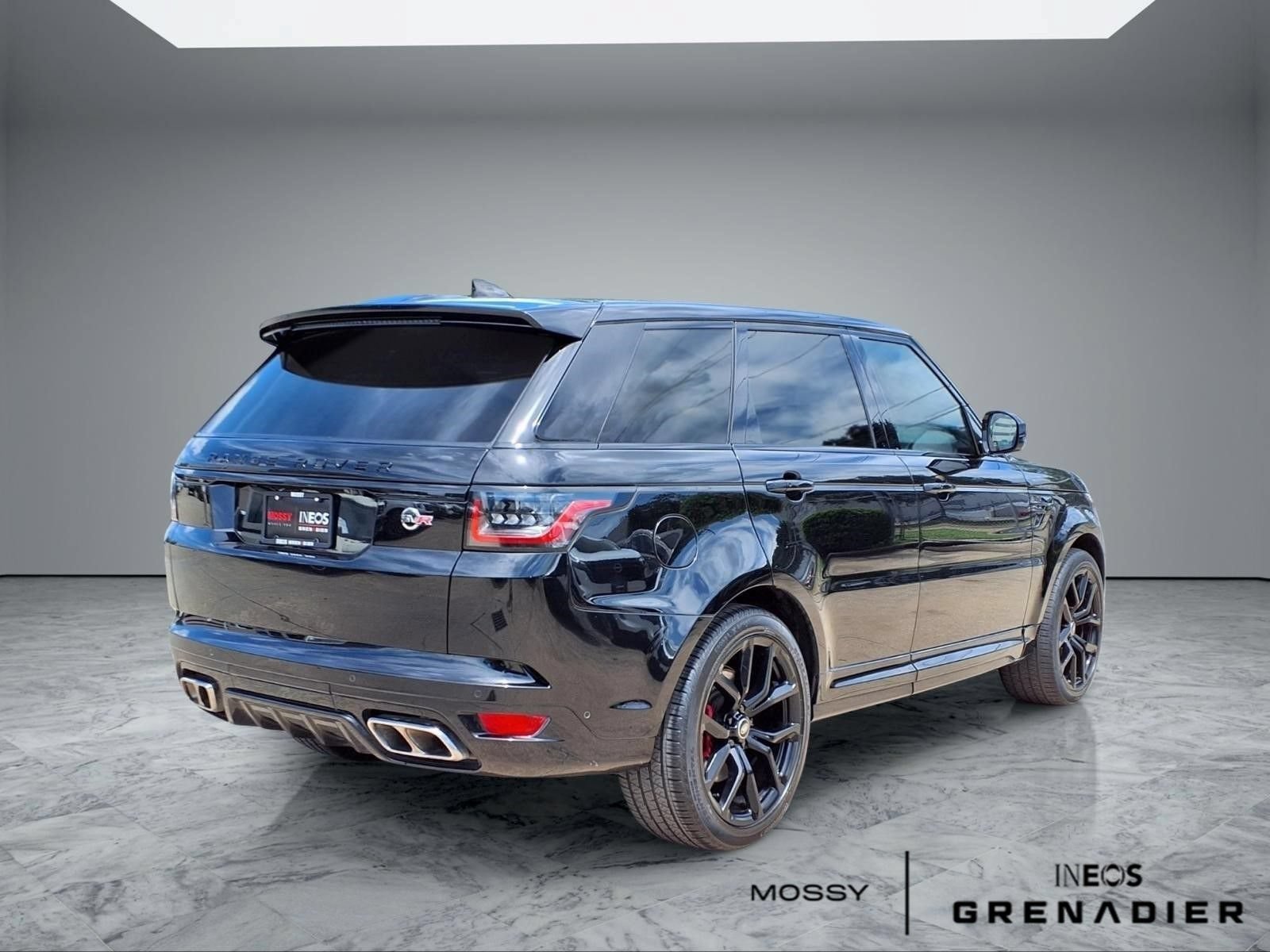 Used 2022 Land Rover Range Rover Sport SVR AWD/4WD image 7