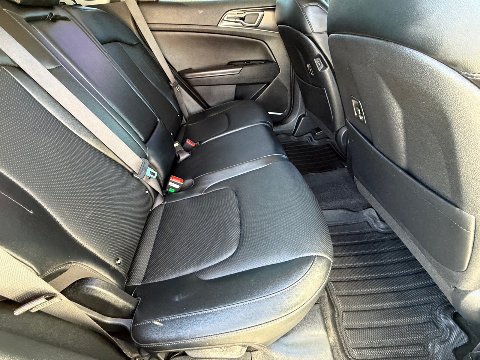 Used 2024 Kia Sportage EX FWD image 11