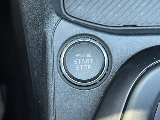 Used 2025 Kia K4 FWD image 19
