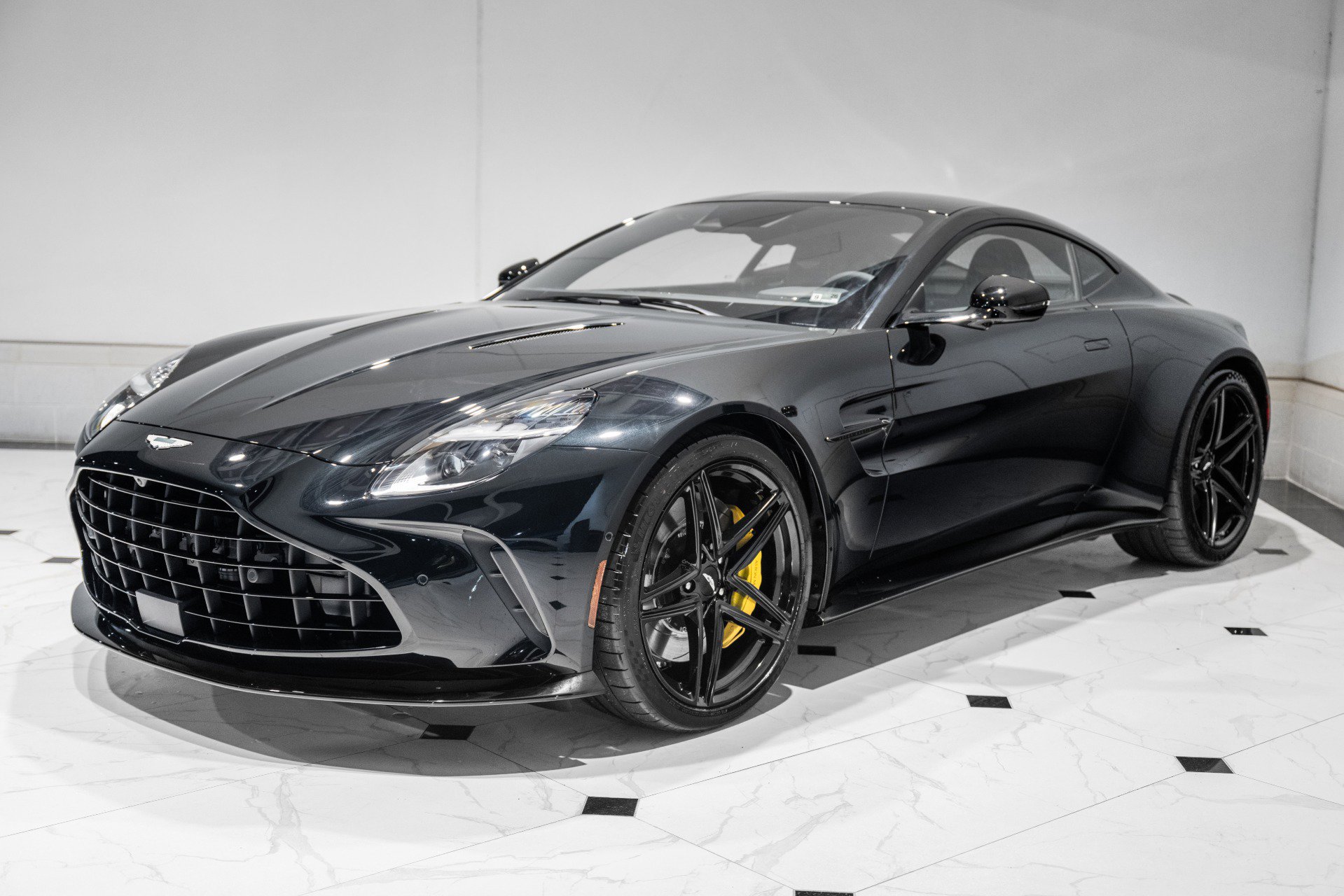 New 2026 Aston Martin V8 Vantage Coupe image 36
