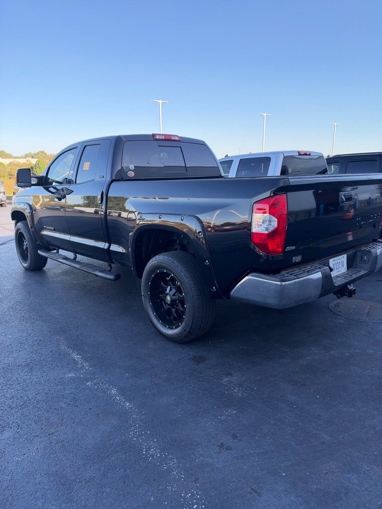 Used 2017 Toyota Tundra SR5 w/ SR5 Upgrade Package RWD image 2